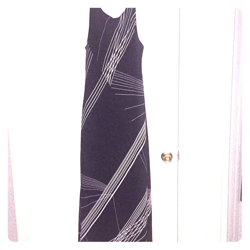 Sleeveless dress